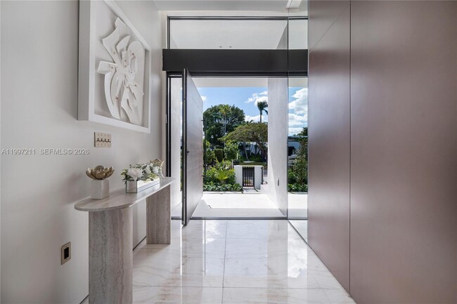 Foto del edificio - 1045 W 47th Ct