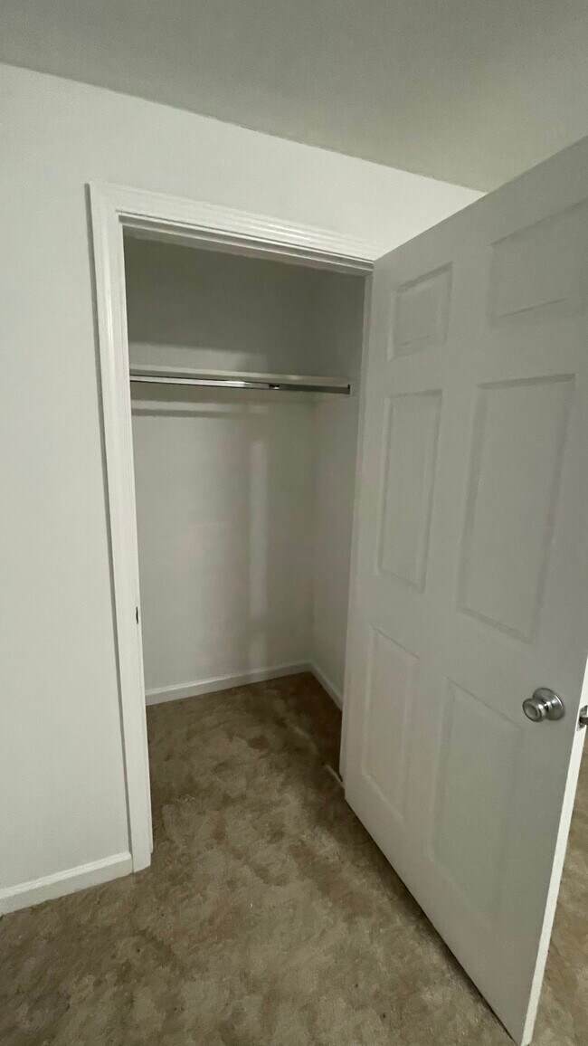 Building Photo - 14615 Battery Ridge Ln