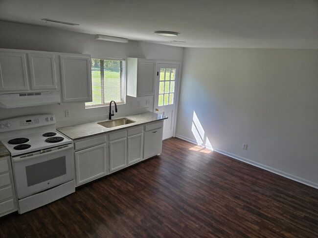 Building Photo - 5418 Sidbury Rd