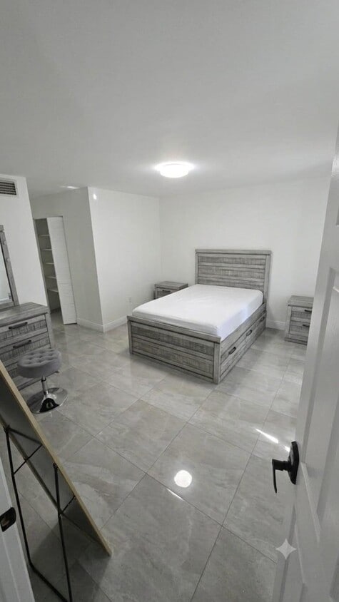 Photo - 10847 NW 7th St (Miami, FL)