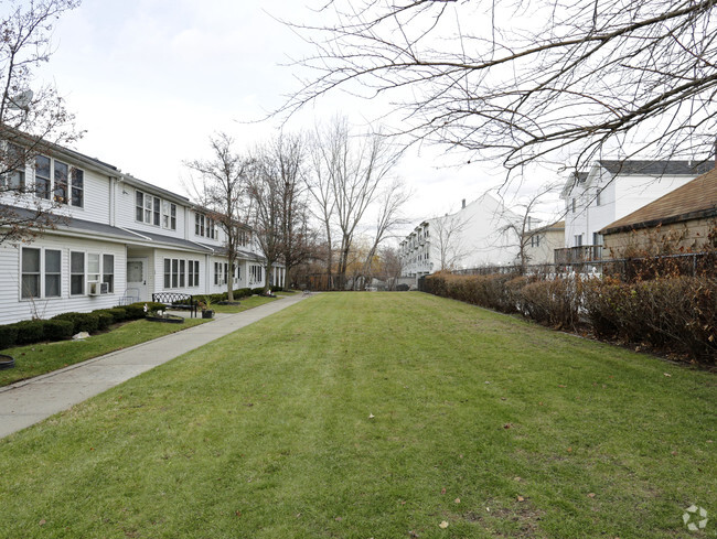 Building Photo - Bridgeview Apartments