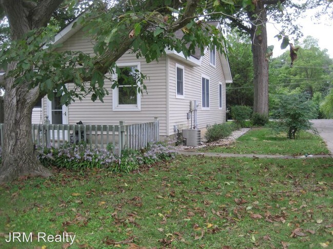 Foto del edificio - 3 br, 1 bath House - 4511 Dicke Rd