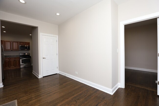 Foto del edificio - 1634 W Roscoe St