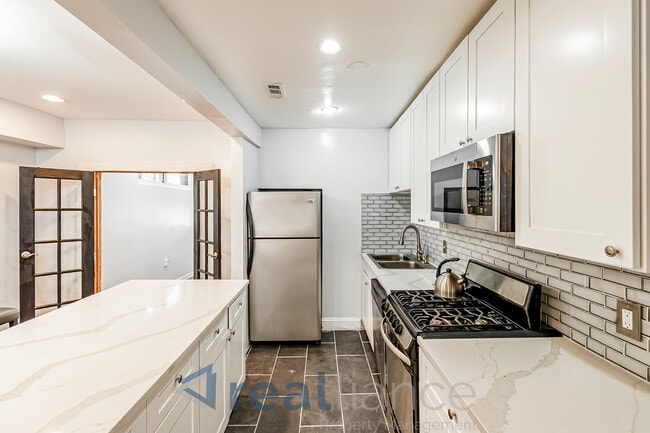 Foto del edificio - 2302 E St NE