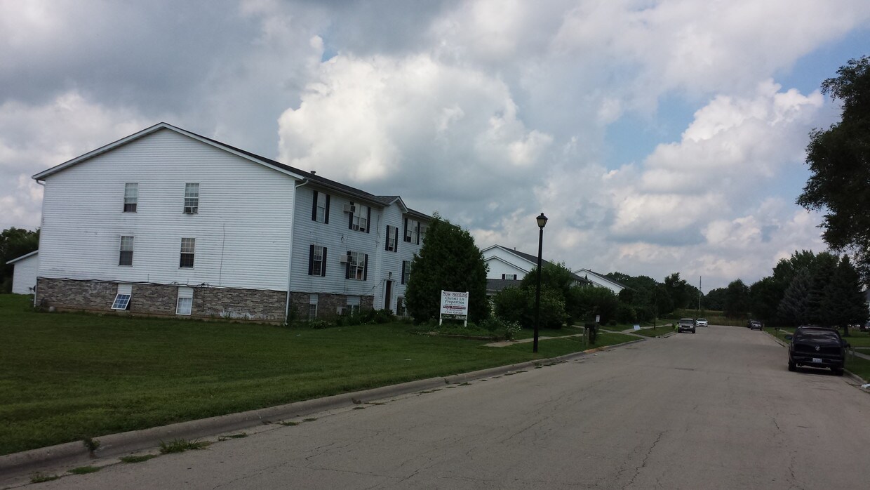 2108 Christi Ln, Belvidere, IL 61008 Apartments in Belvidere, IL