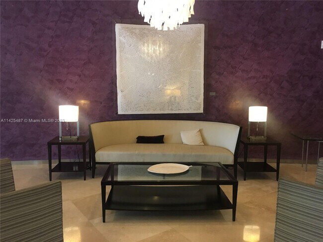 Foto del edificio - 10275 Collins Ave