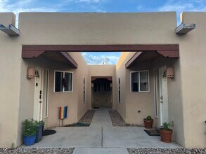 Building Photo - 1220 Senda Del Valle