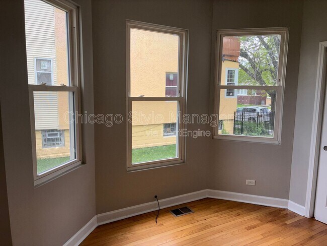 Building Photo - 9025 S Carpenter St