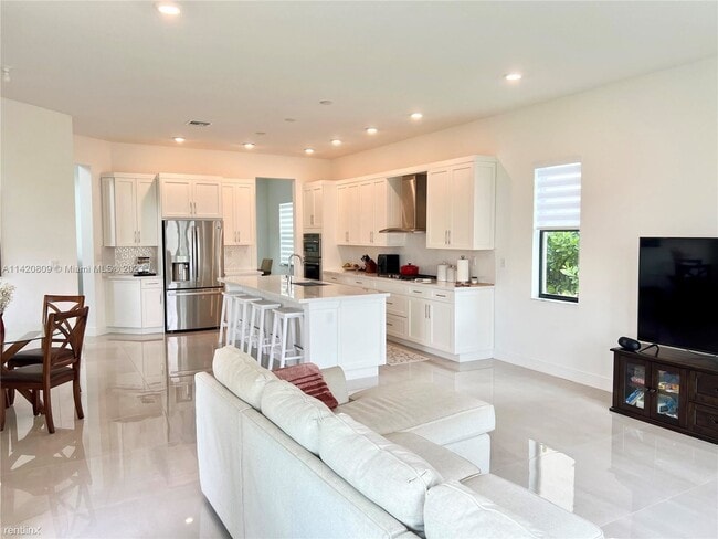 Building Photo - 5 br, 4 bath House - 11980 N Baypoint Cir
