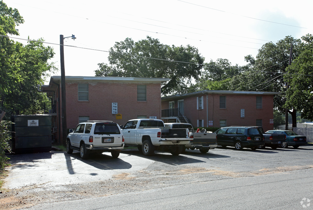 Building Photo - J.L.G. Apartments