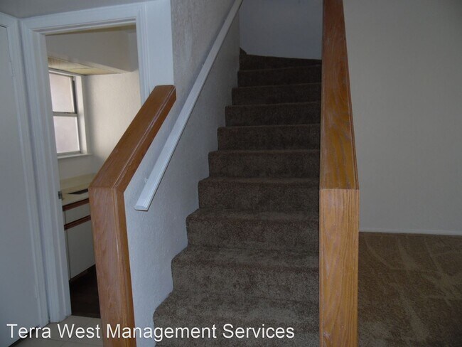 Building Photo - 2 br, 2.5 bath House - 4004 Grasmere Ave.