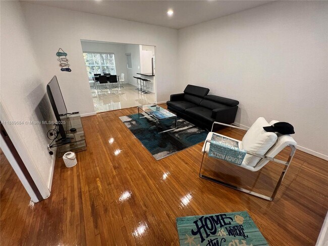 Foto del edificio - 1430 SW 14th St