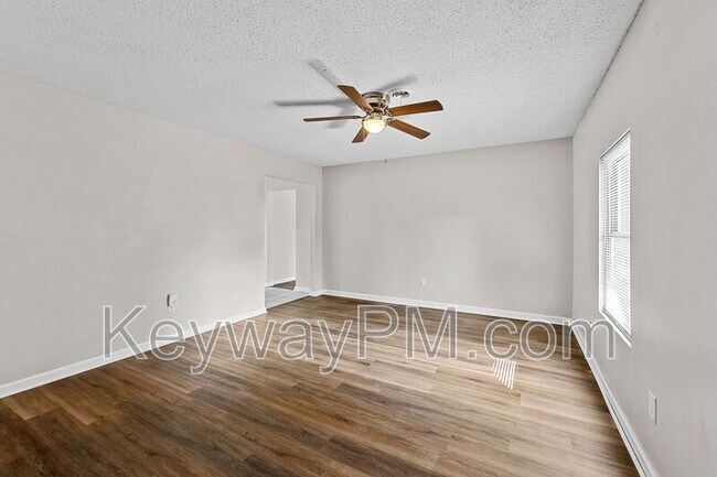 Foto del edificio - 2631 Drayton Dr
