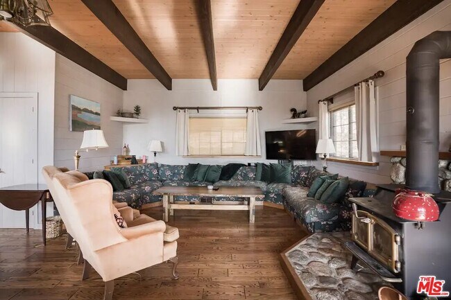 Foto del edificio - 978 Deer Trail Ln