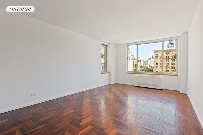 Building Photo - 2373 Broadway-