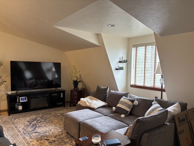 Living Room - 10303 N Stoneman Bluff Ln