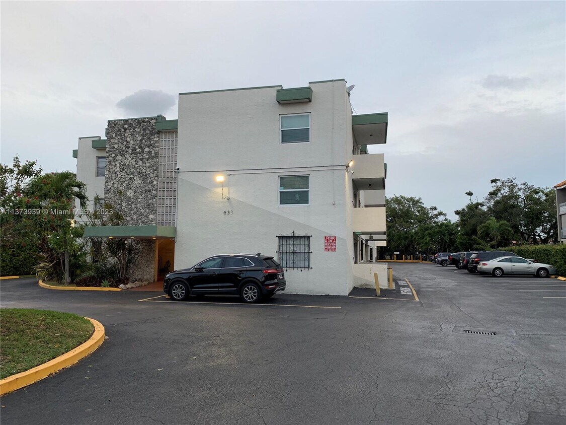 633 S Royal Poinciana Blvd Unit A104, Miami Springs, FL 33166 Condo