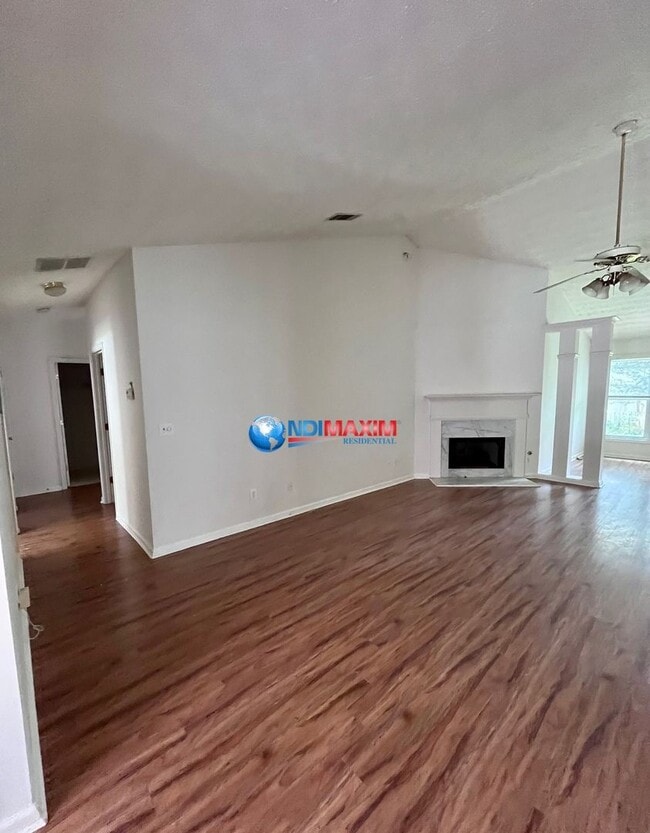 Building Photo - Spacious ranch in the DISCOVERY cluster in...