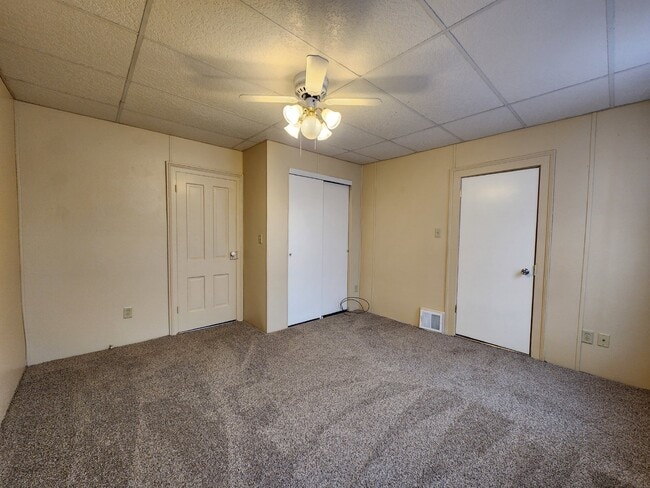 Building Photo - Large 4-Bedroom Home with a Spacious Layout.
