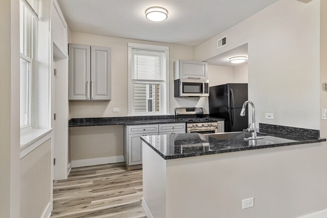 Foto del edificio - 2630 W Division St