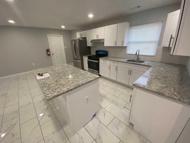 Building Photo - 58 Elderberry Ln