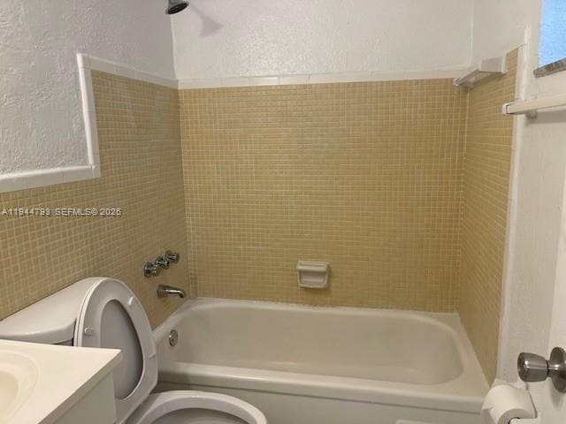 Building Photo - 75 Fairway Dr