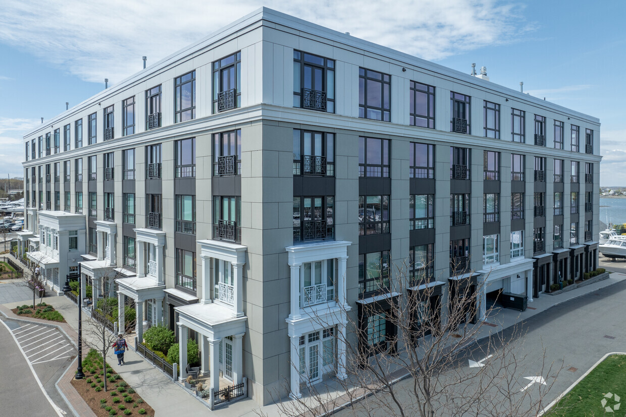 Building Exterior - Brio Hingham