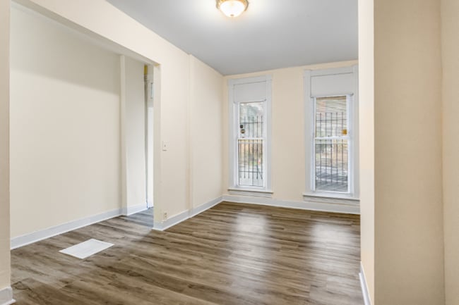 Foto del edificio - 2945 Walbrook Ave