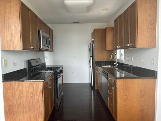 Foto del edificio - 7243 Madison St