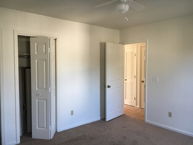 Building Photo - 332 Saddlebrook Trail