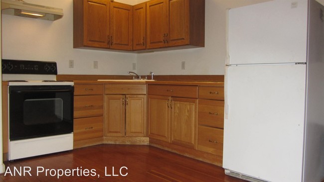 Building Photo - 1 br, 1 bath Apartment - 19 E Main