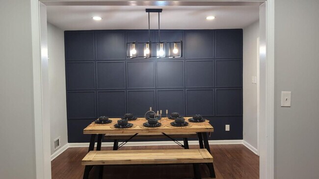 Foto del edificio - 469 Holt Rd NE