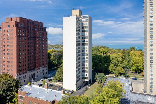 Foto del edificio - Parkland Condominiums