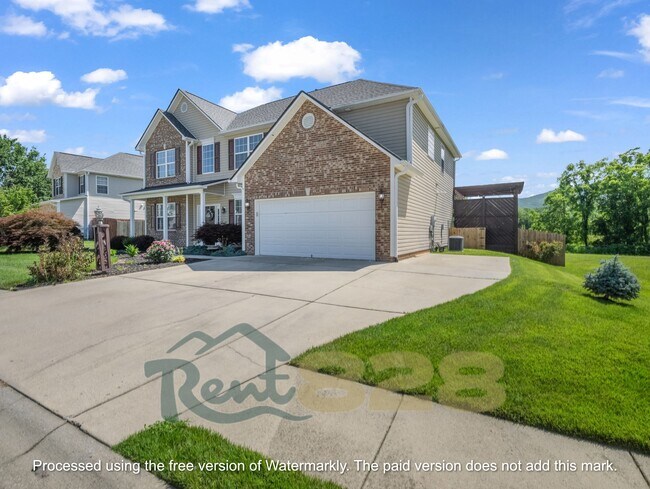 Foto del edificio - 243 Wildbriar Rd