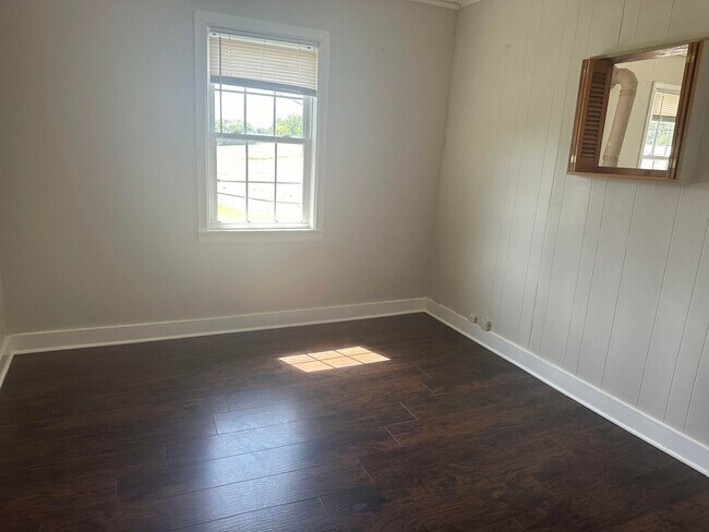 Foto del edificio - 3701 Spring Grove Rd