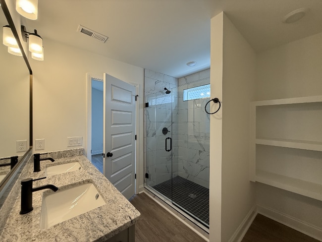 Building Photo - 1065 Javier Dr