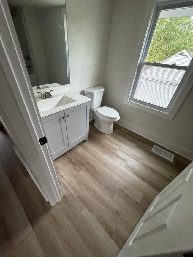 Foto del edificio - 4 bed 2 bath House