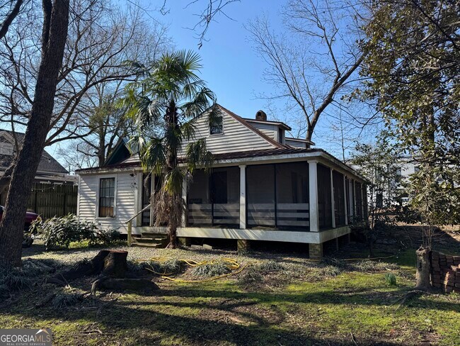 Foto del edificio - 455 N Harris St