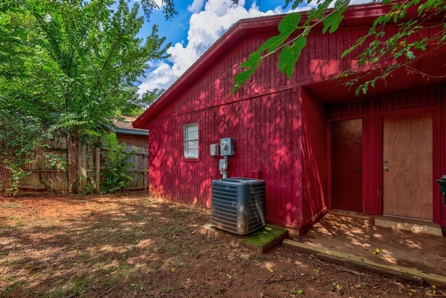 Building Photo - 2 Bedroom 2 Bath Townhouse in MWC!