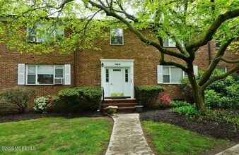 Building Photo - 142 South St