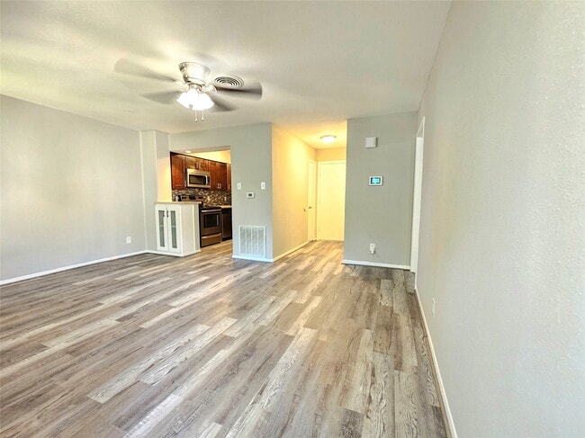 Photo - 909 Silber Rd Apartment