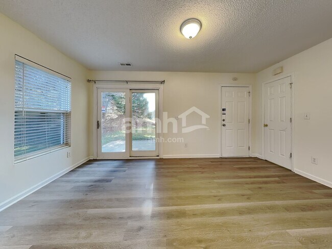 Foto del edificio - 2544 Quarry Ridge Ln