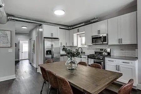 Foto del edificio - 1606 W Waveland Ave