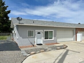 Building Photo - 312 S Kellogg St