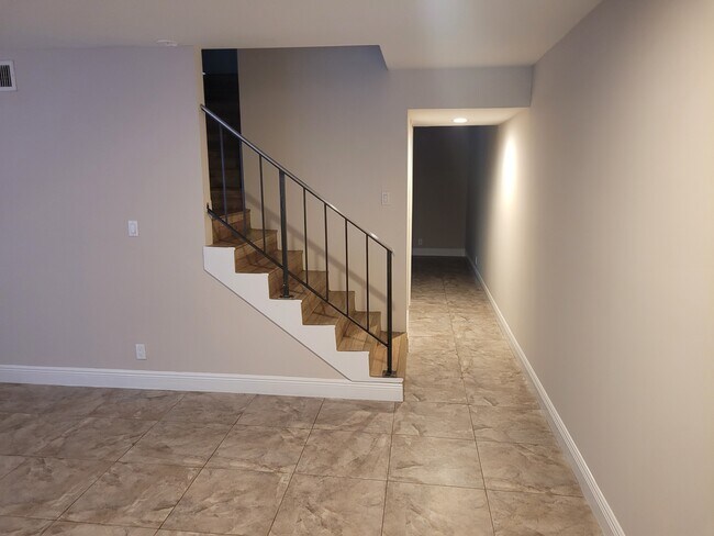 Foto del edificio - 32 Laredo Pl