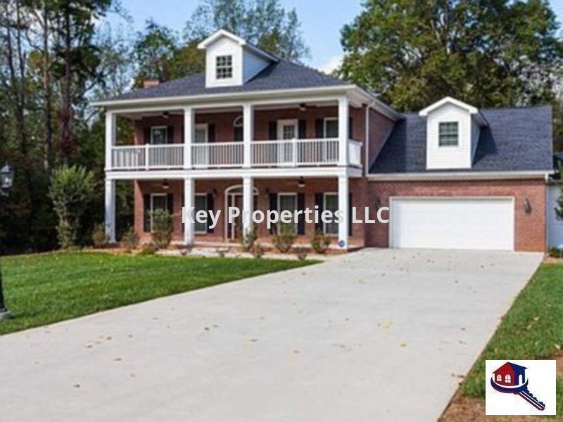 Primary Photo - Elegant Southern Brick Plantation Home