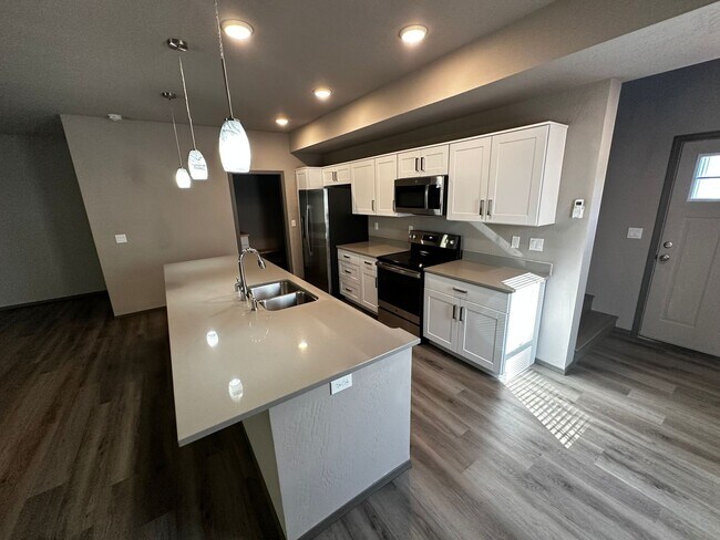 Foto del edificio - 1320-1320 E Farwell Rd