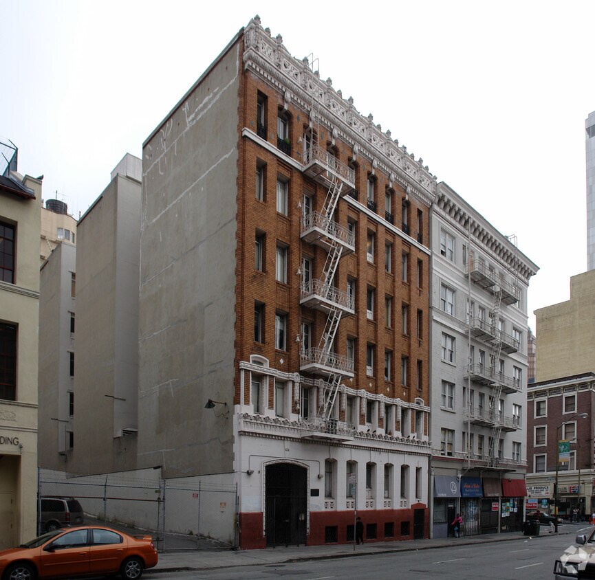 Benjamin Arms Apartments - Windeler Apartments