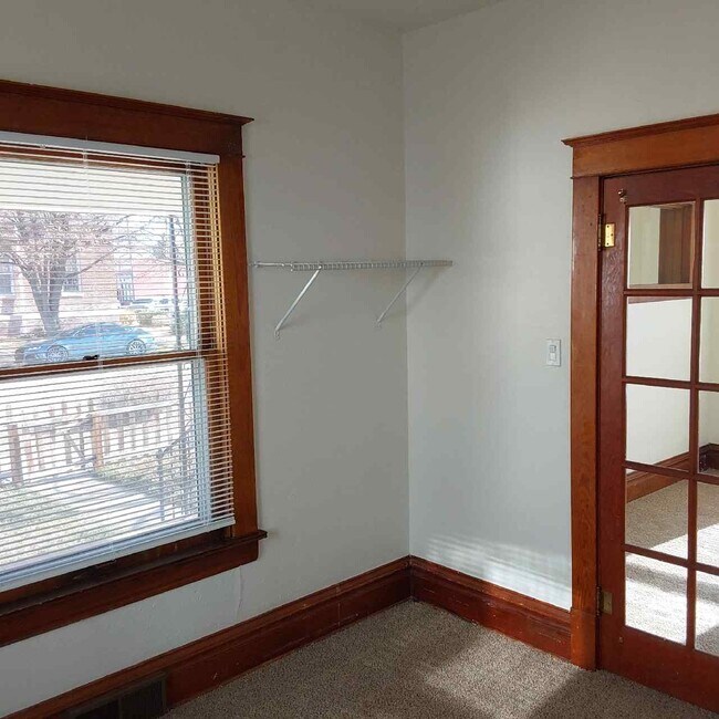 Building Photo - 108 Maple Ave