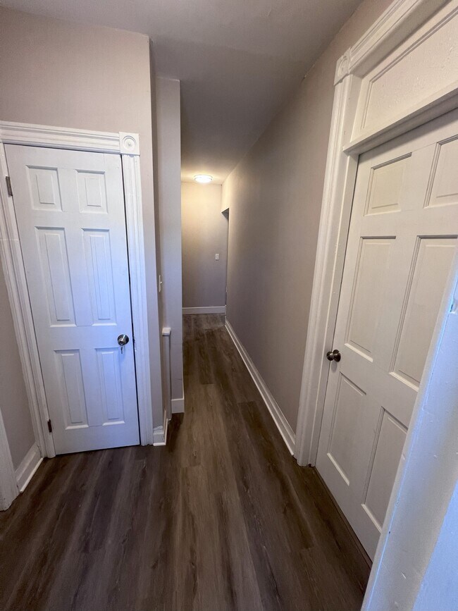 Building Photo - Silent Owl